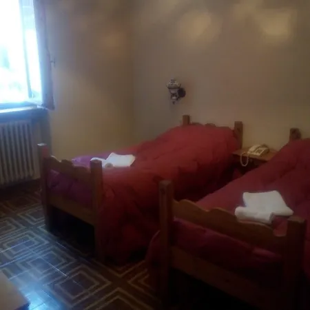Gin Hotel