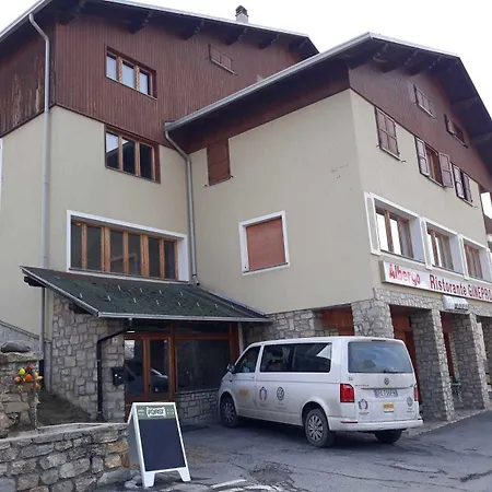Hotel Gin