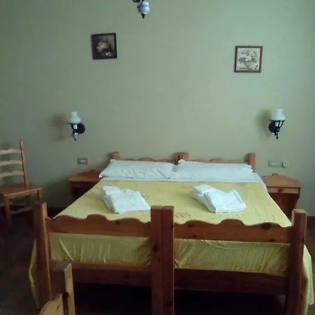 Hotel Gin 2*